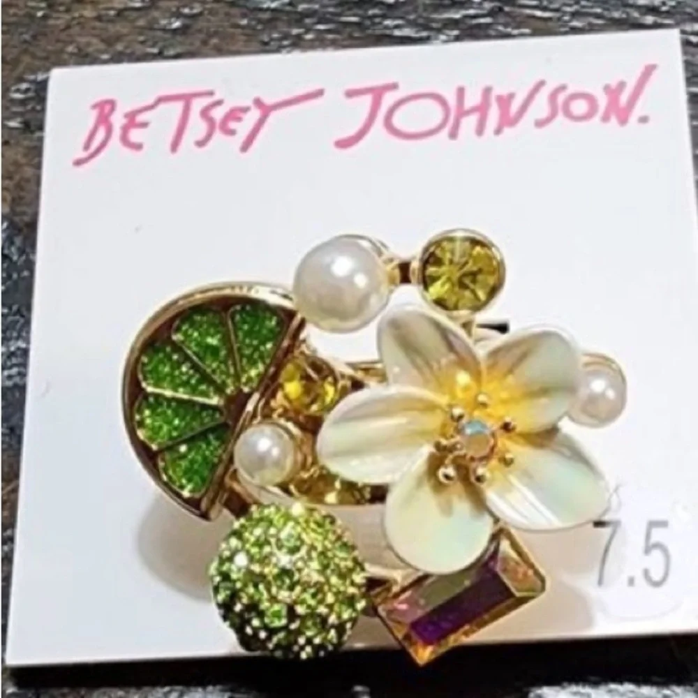 BETSEY JOHNSON Brunch-Themed Flower Blossom & AB Crystals Ring Size 7.5 NEW NWT - Picture 3 of 5